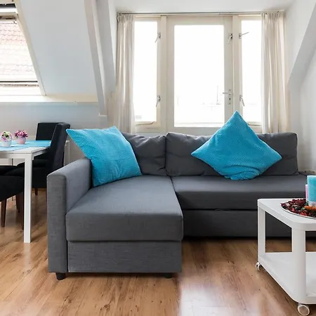 Blue Lagoon Apartment